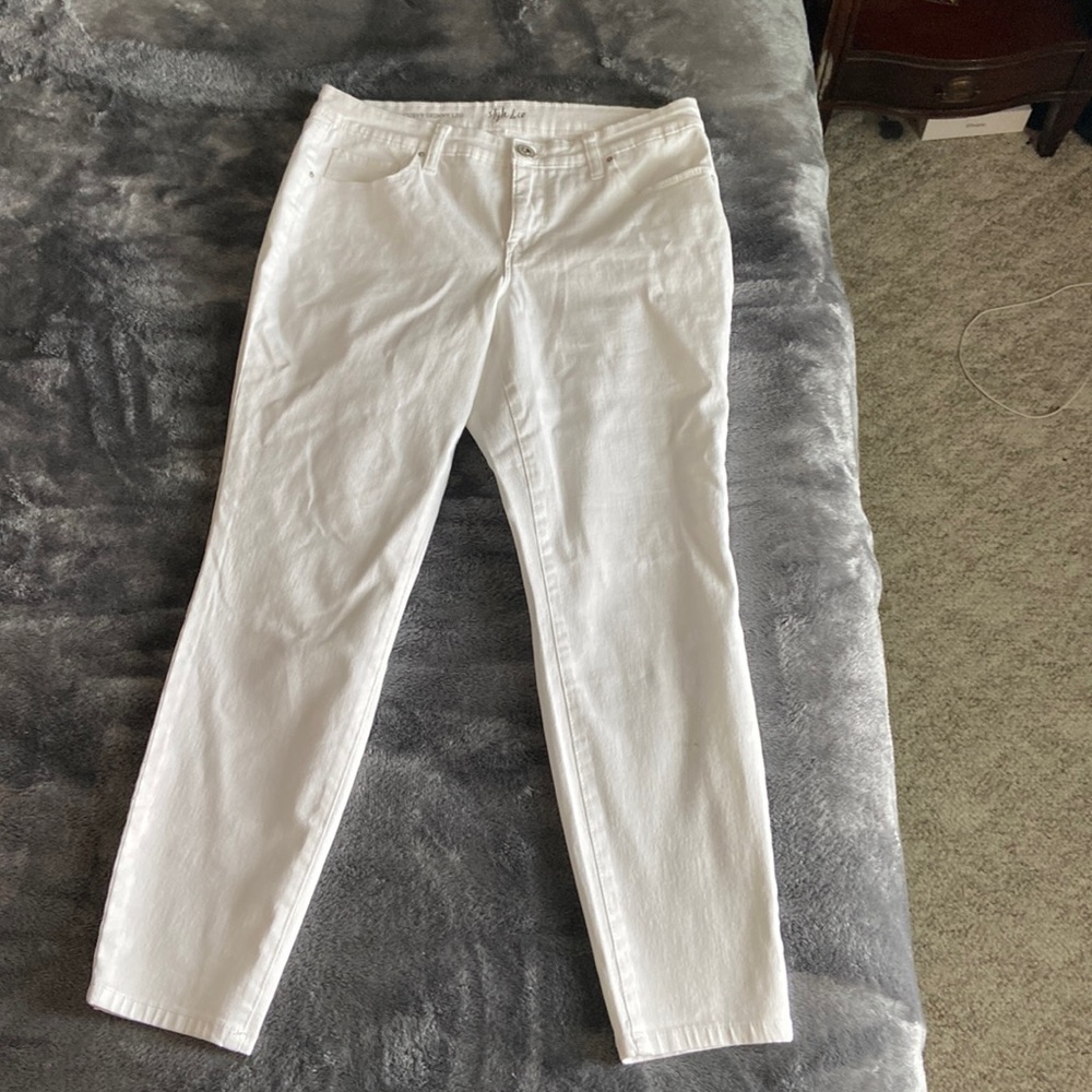 NWOT White Curvy Skinny Jeans